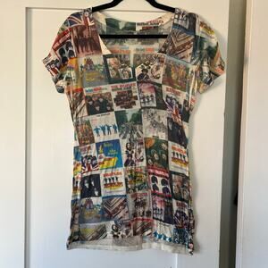 Women’s V-neck Beatles, short sleeve shirt ￼